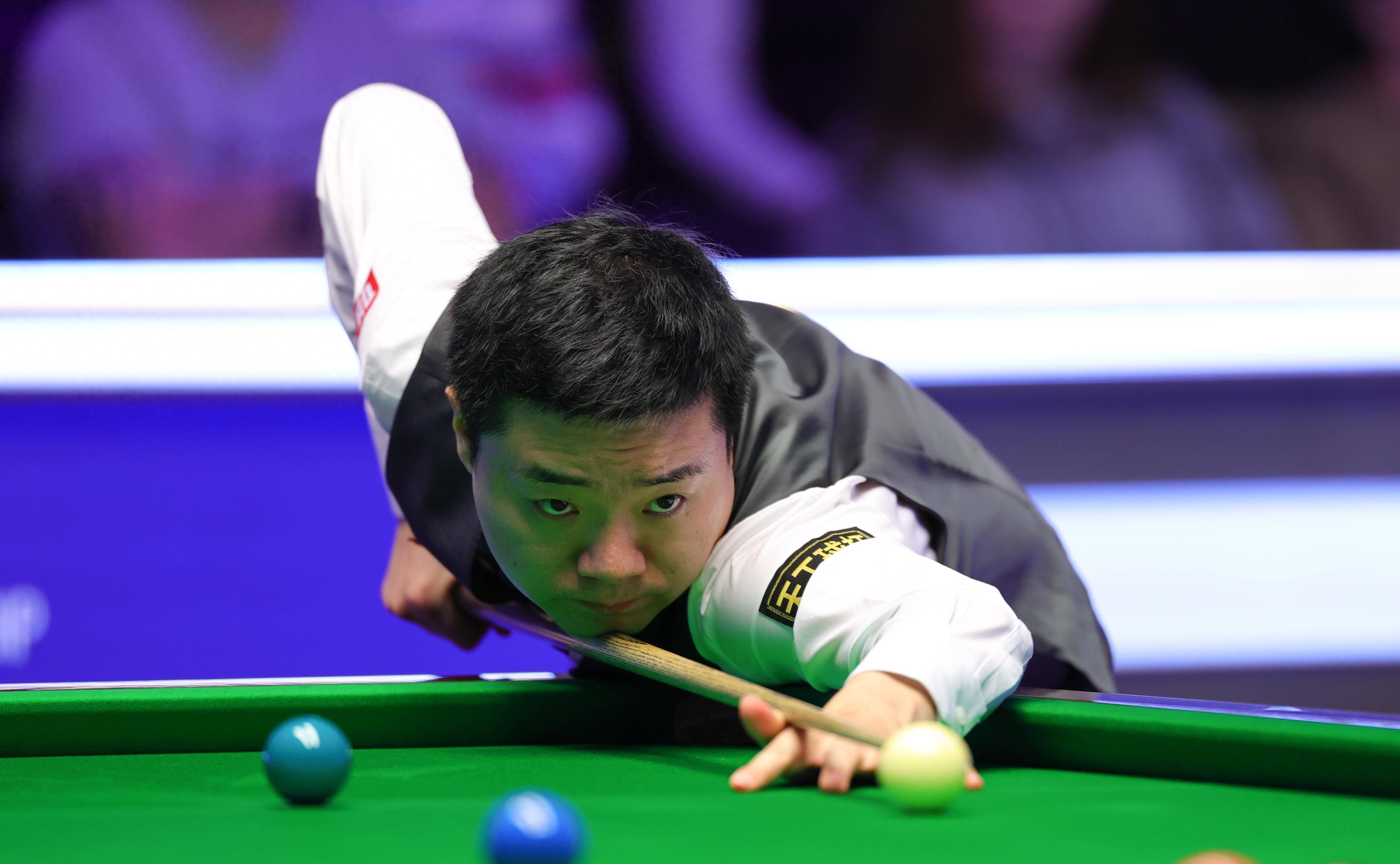 及曼联的立 及曼联的立