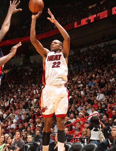 胜继续领跑 胜继续领跑