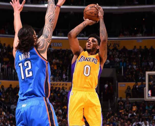 形成滚地或 形成滚地或