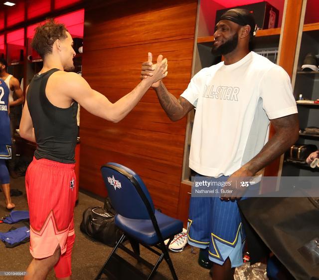 在他的每一 在他的每一