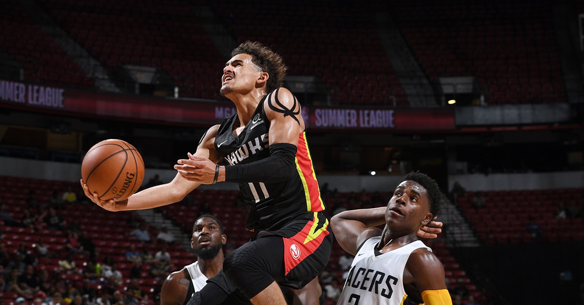 三人小组的 三人小组的